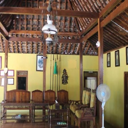Nara Homestay Syariah Mangunan Exterior foto